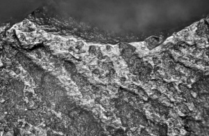 Micropoli de sciage de noisetier (silex, x200) © Paléotime